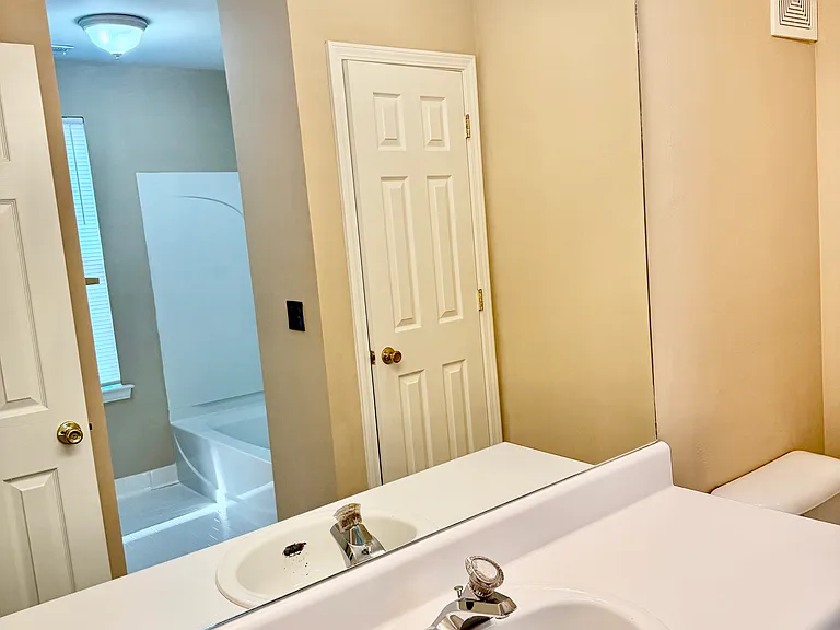 146 N Timber Dr — Photo 25