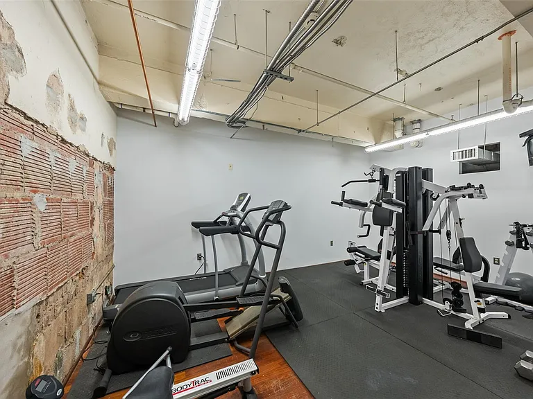 711 Main St #601 — Photo 28