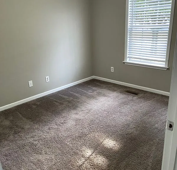1604 Baucom Dr — Photo 12