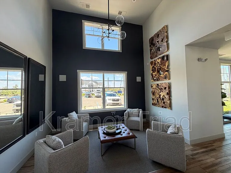 7889 Arimoore Dr — Photo 35