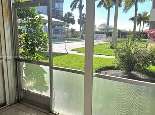 2998 E Sunrise Lakes Dr #111, Sunrise, FL 33322