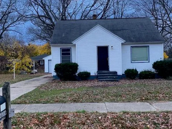 355 W Norton Ave, Norton Shores, MI 49444