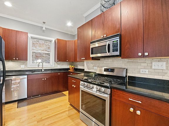 4th image of 2108 N California Ave APT 1F