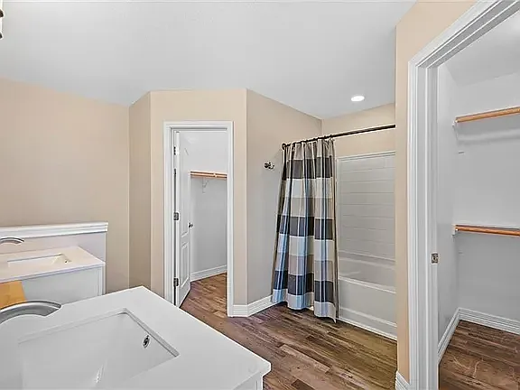 8508 Grandview Dr — Photo 14