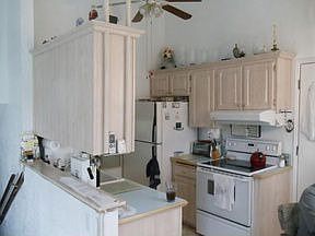 1st image of 1421 E 10th Ave