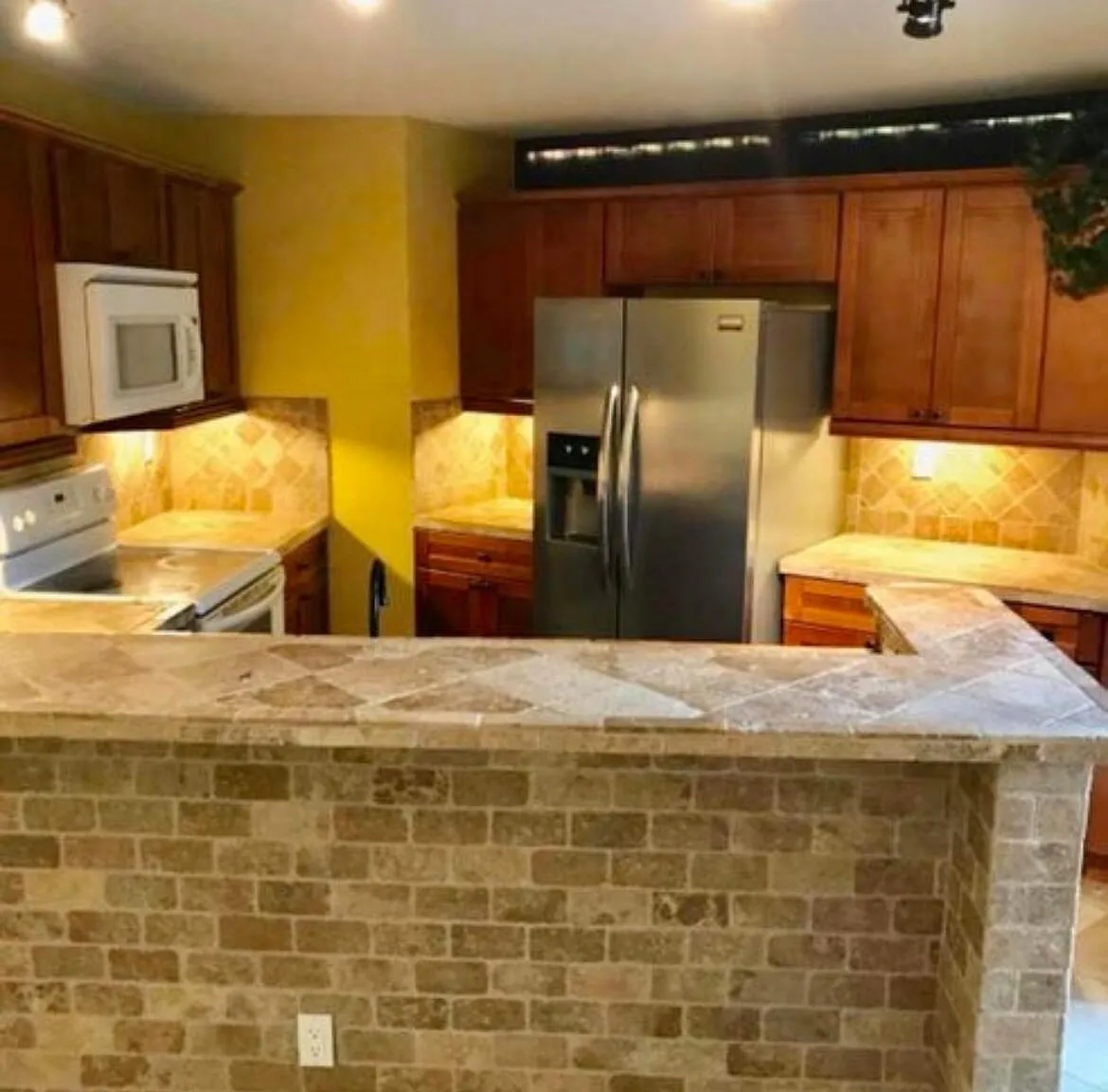 2 bed, 2.5 bath, 1218 sqft, $2,300 — Photo 1