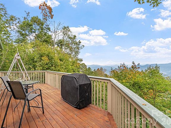 5th image of 21 Ivy Ridge Rd