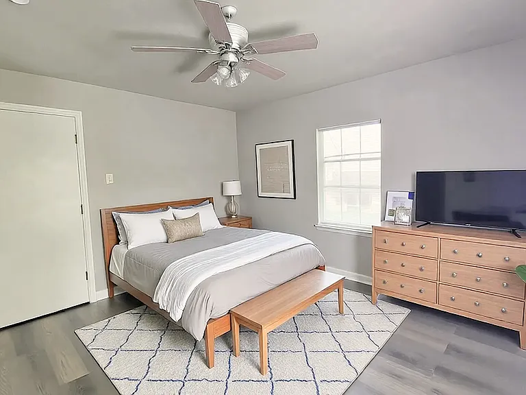 1107 Beech St — Photo 3
