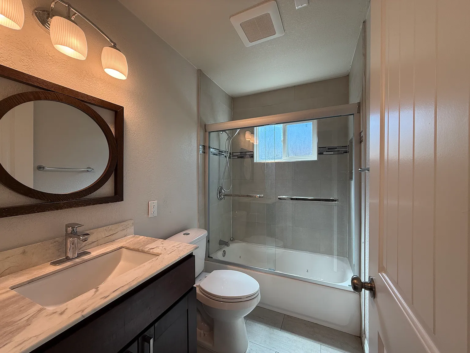 2 bed, 700 sqft, $2,850 — Photo 2