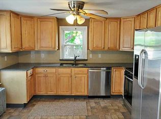 20 Horse Neck Rd, Warwick, RI 02889