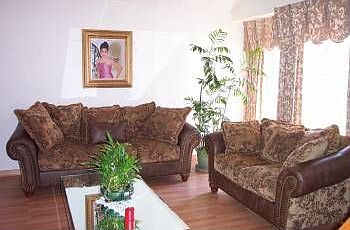 5th image of 4326 Palmdale St