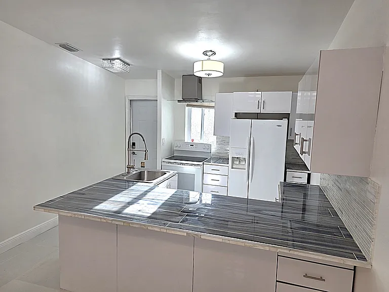 20845 Grouper Dr — Photo 10