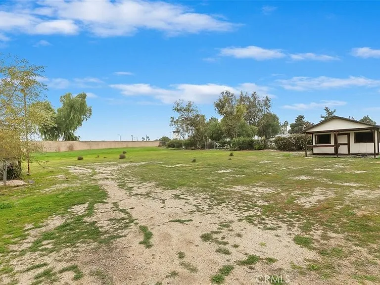 2766 Broken Lance Dr — Photo 32