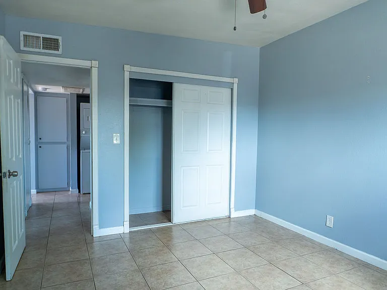 3637 E Oak St #6 — Photo 14