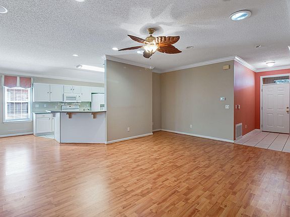 4th image of 4383 Vardon Way