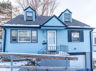 3724 N 41st St, Omaha, NE 68111