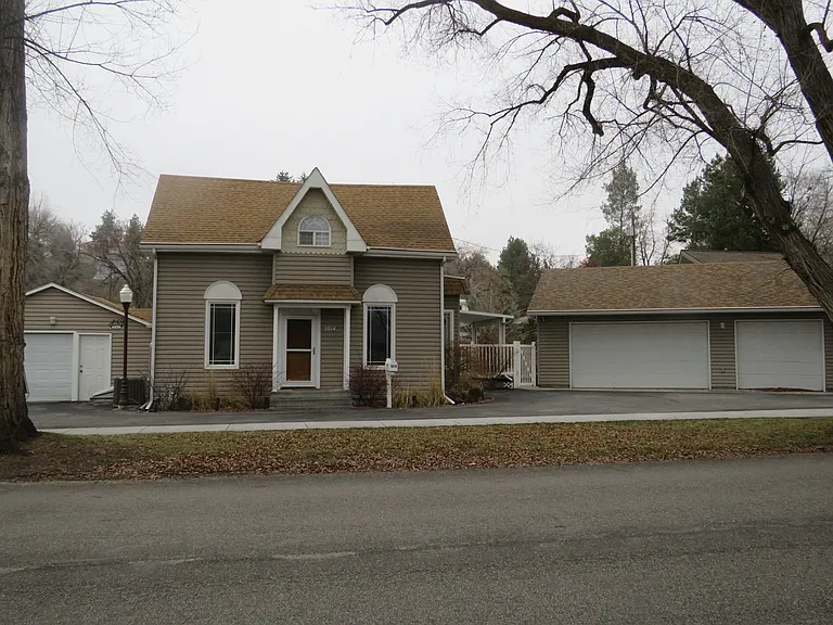 1014 E Franklin St — Photo 1