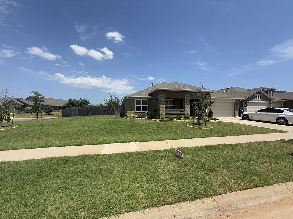 18808 Bajo Dr