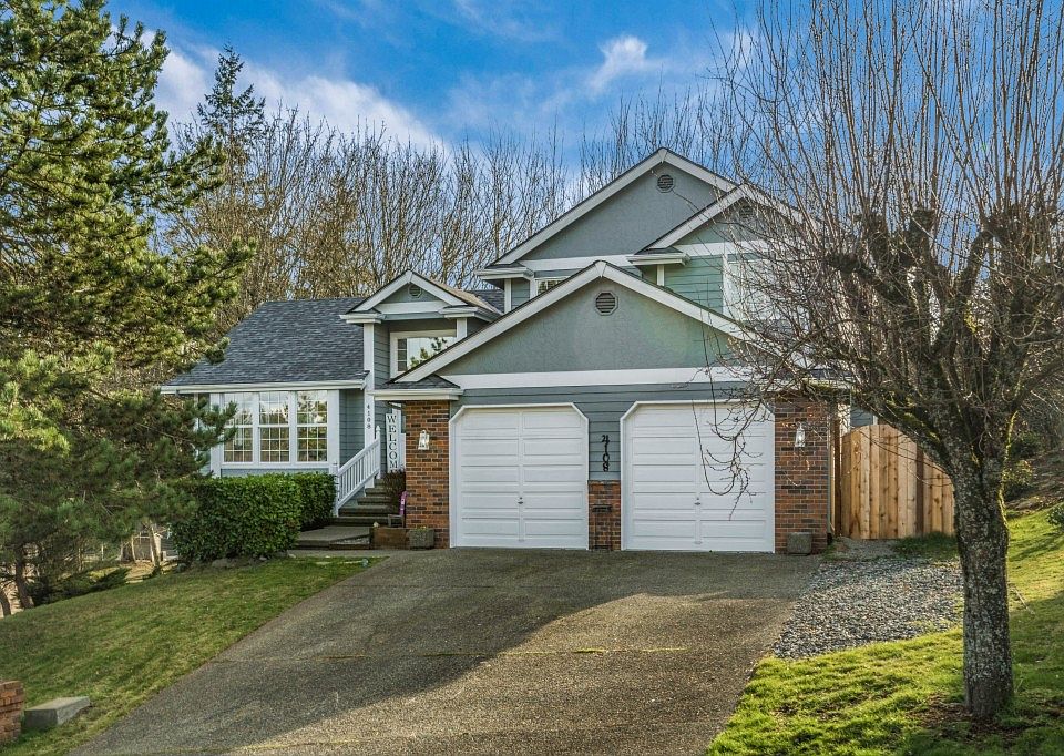 1st image of 4108 52nd St NE