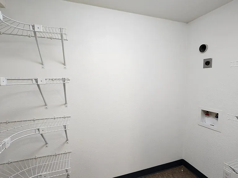 416 Evans Ave #B — Photo 5