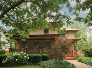 132 Center St, Naperville, IL 60540