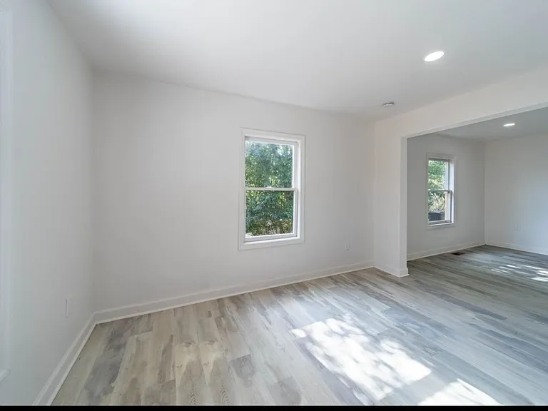 518 Bynum Ave — Photo 3