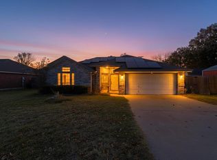 107 Catie Ln, Joshua, TX 76058