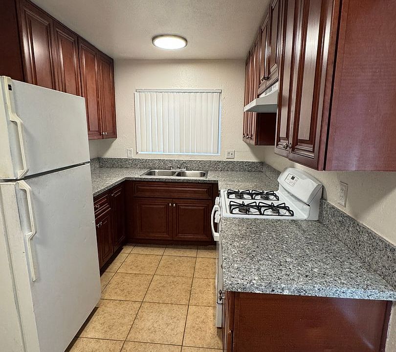 1st image of 4367 50th St #L4367-01