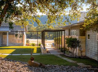 415 Frio Canon Trl, Leakey, TX 78873