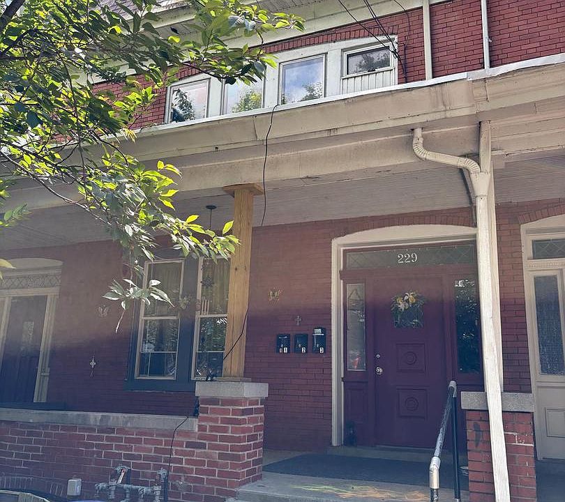 1st image of 229 Emerald St