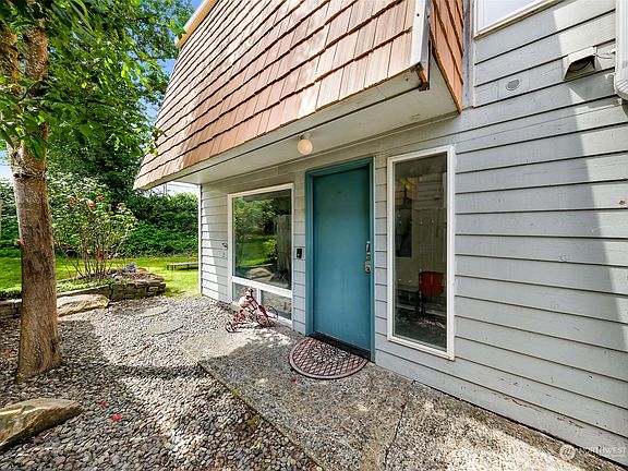 2nd image of 12517 SE 42nd Street