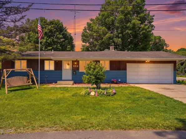 102 S Wendell Ave, Hartford, MI 49057