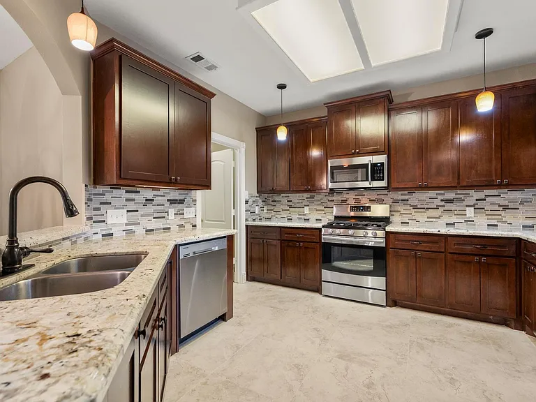 6830 Jasmine Place St — Photo 14