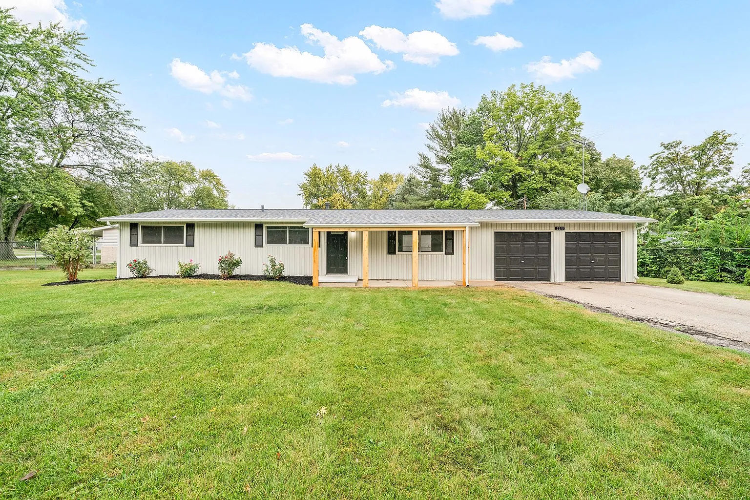 2213 Rockwell Rd photo 1