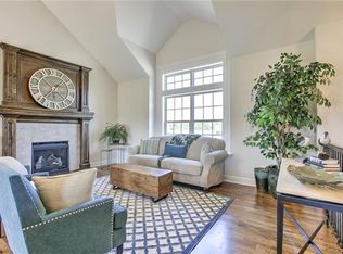 806 Cedar Ridge Dr, Raymore, MO 64083