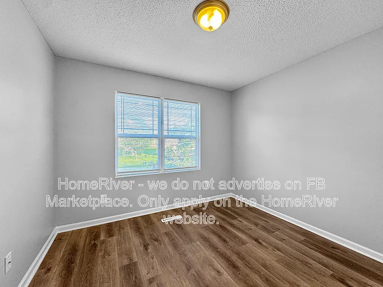 515 Creekview Dr — Photo 13