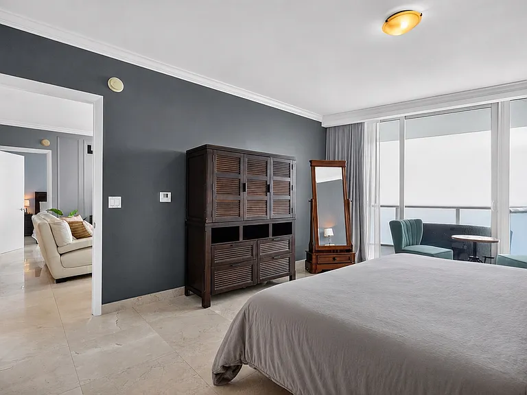 17001 Collins Ave #3402 — Photo 25
