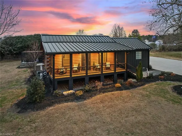 4627 Kernersville Rd, Kernersville, NC 27284