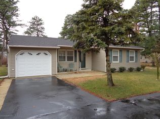 125 Chelsea Dr, Whiting, NJ 08759