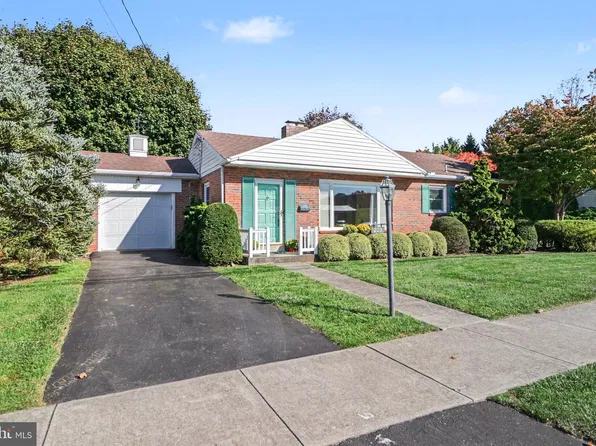 209 S Broad St, Mechanicsburg, PA 17055