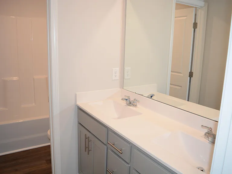 844 Bellewood Gardens Dr — Photo 10
