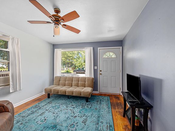 2nd image of 3244 Lombard St SW