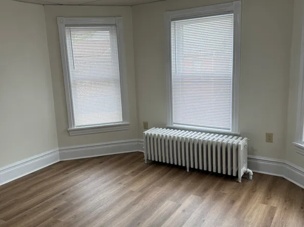 39 N Church St #2N, Waynesboro, PA 17268