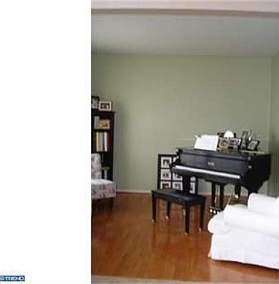 3rd image of 3 Greenbriar Ct