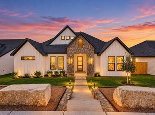 1660 W Wintergreen Rd, Lancaster, TX 75134