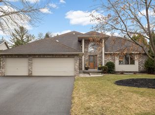 7373 Moonlight Ln, Eden Prairie, MN 55346
