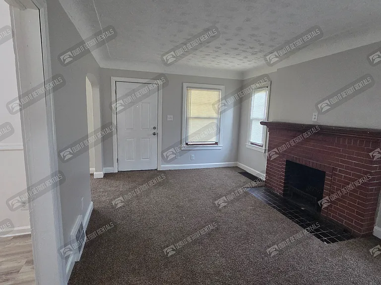 8891 Whitcomb St — Photo 5