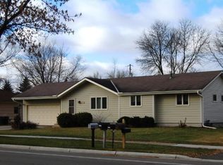16607 Foliage Ave, Rosemount, MN 55068