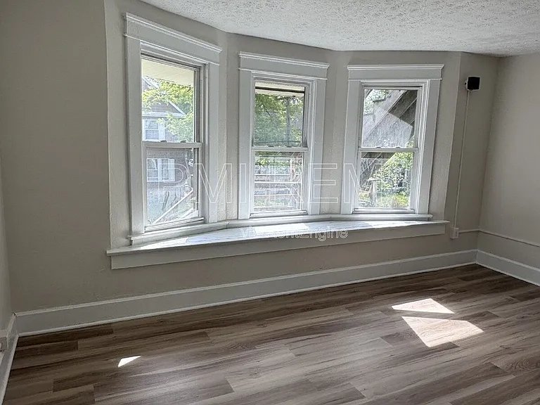 470 Sumner St #2 — Photo 12