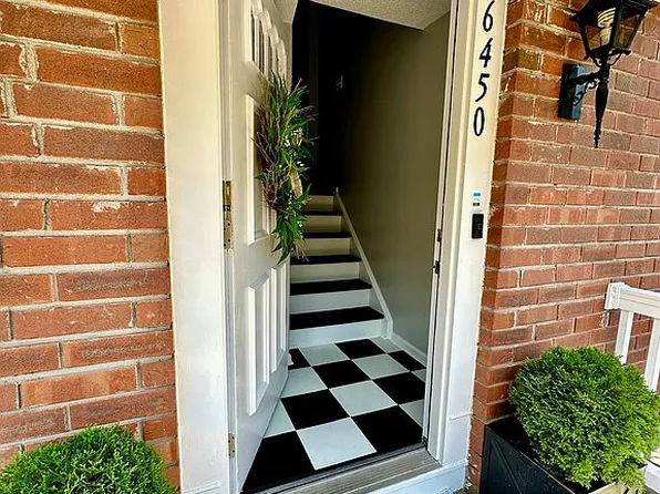 6450 Forest Gln, Victor, NY 14564